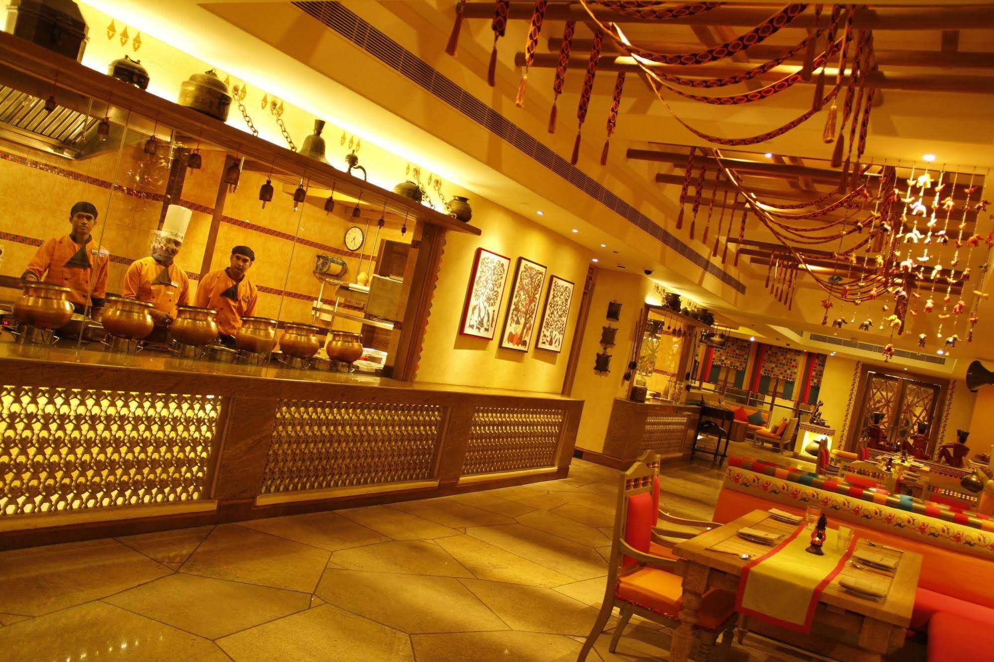 Hotel Radisson Blu Hotel, 5*